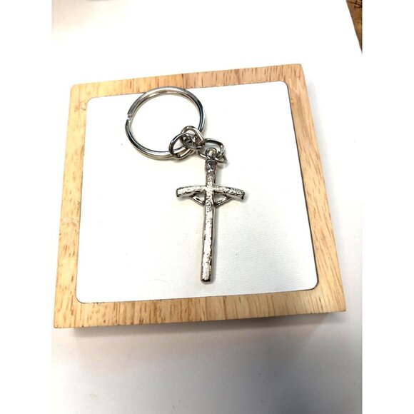 Silver-Tone Crucifix Keychain With Religious Jesus Cross Pendant - Picture 11 of 13